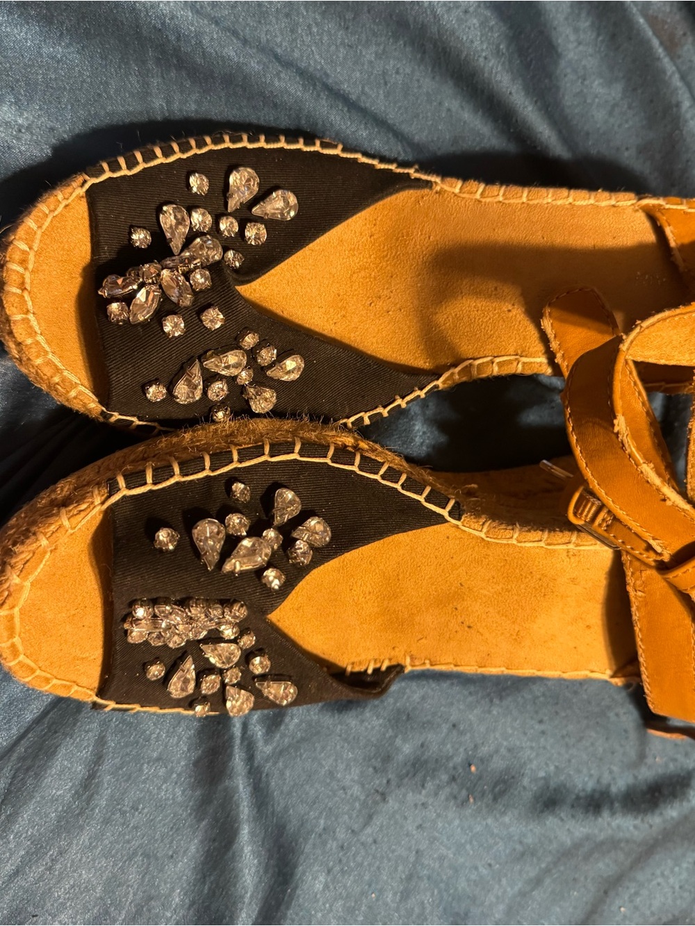 Women’s Size 7.5M Beaded Black and Tan  Espadrille Sandals